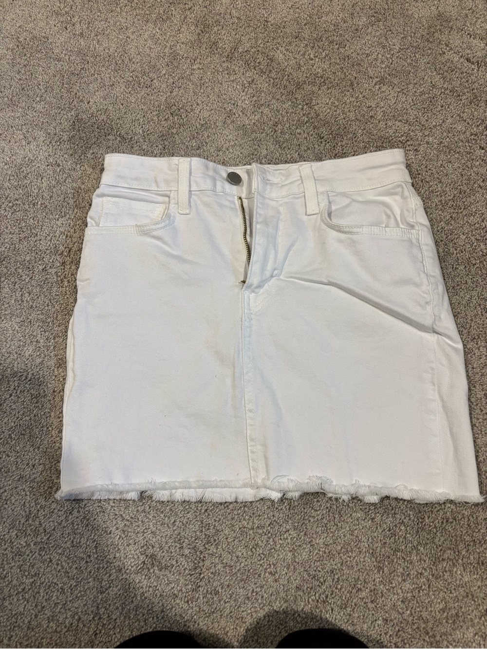 White Frayed-Hem Denim Mini Skirt